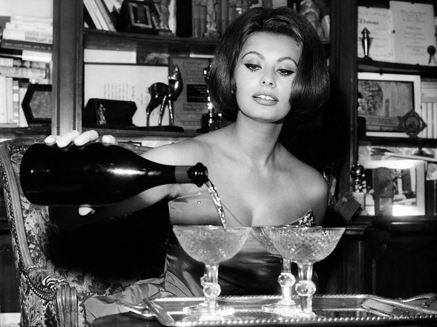 Sophia Loren_Champagne_Pinterest