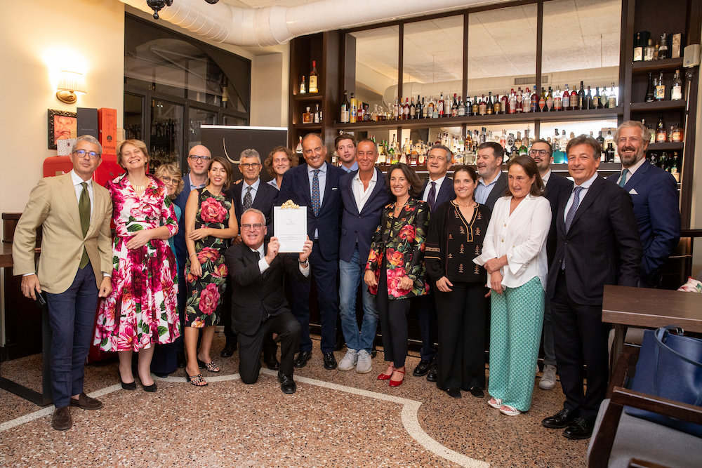 James Suckling con le 18 aziende dell'IGM